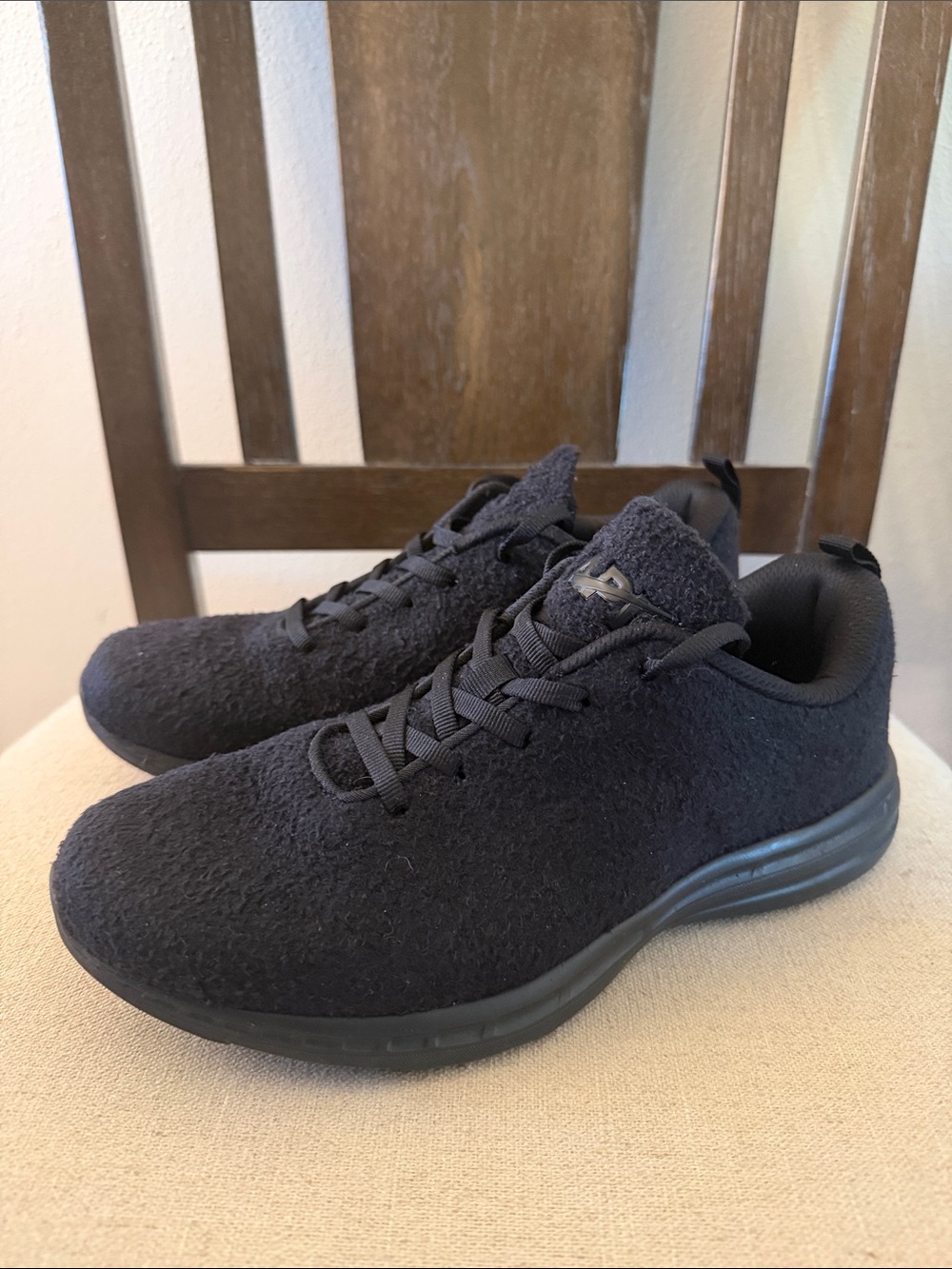 APL Athletic Propulsion Labs Women’s Techloom Pro Casual Sneakers Black Size 8